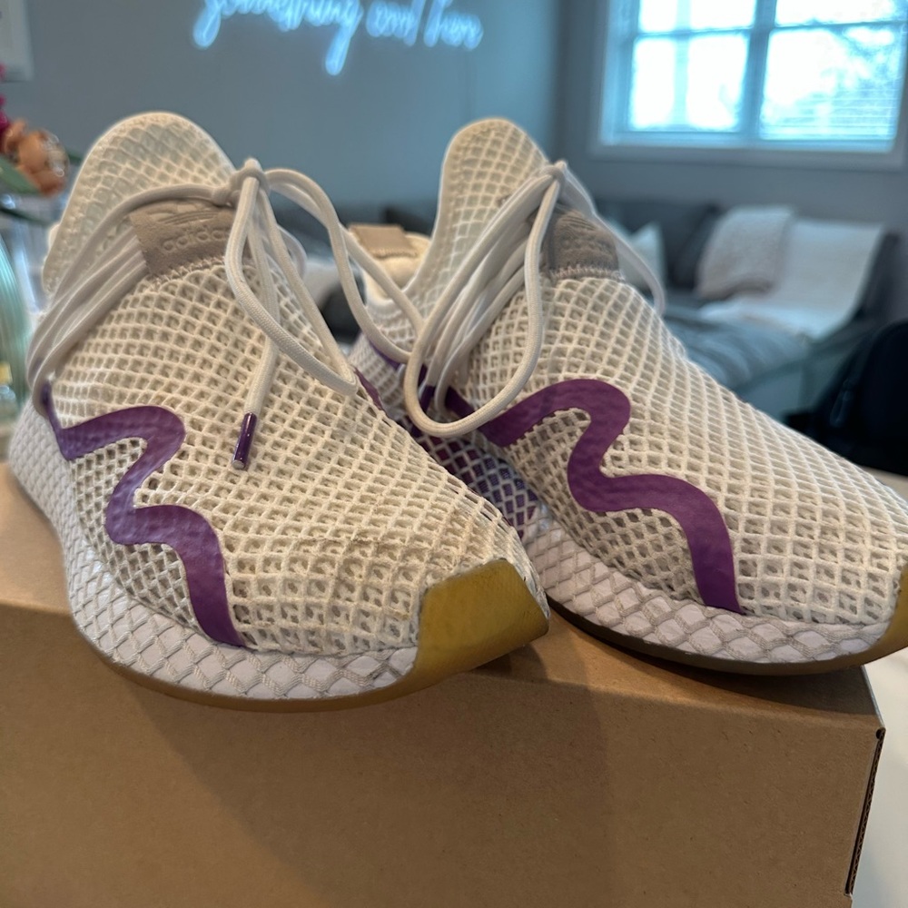 Adidas Deerupt White and Purple Sneakers